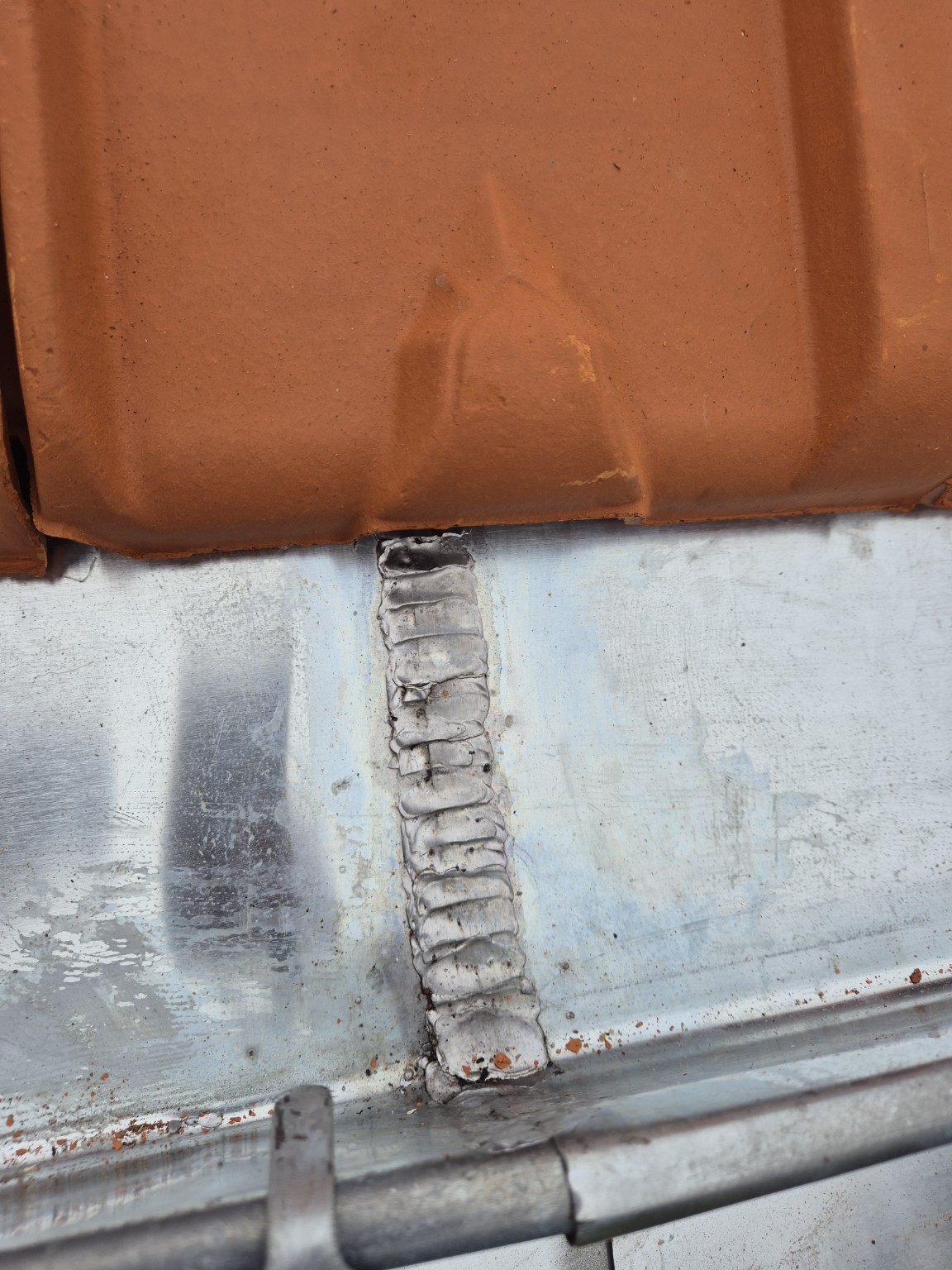 Soudure et finition zinc