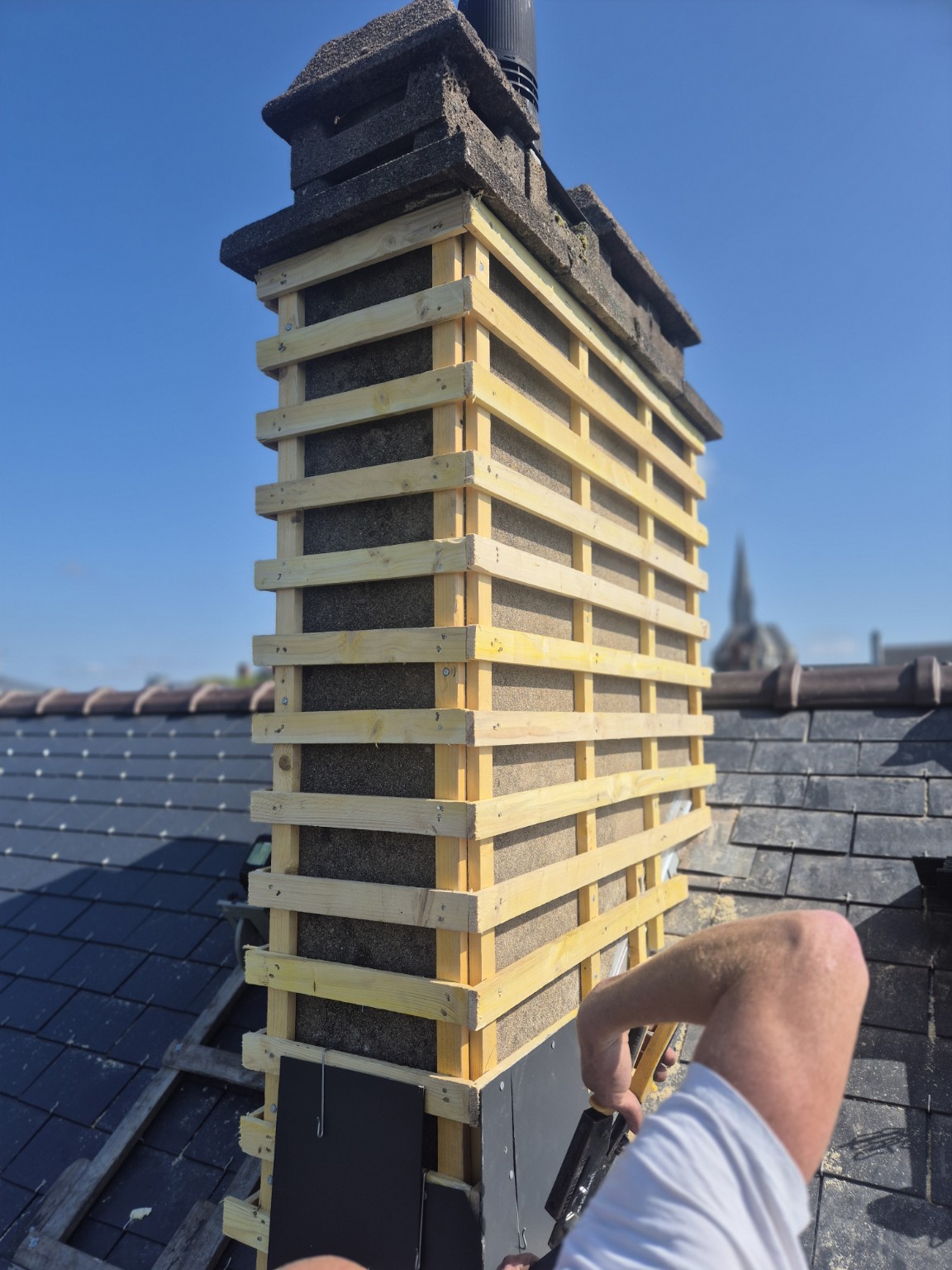 Finition d’habillage de cheminée